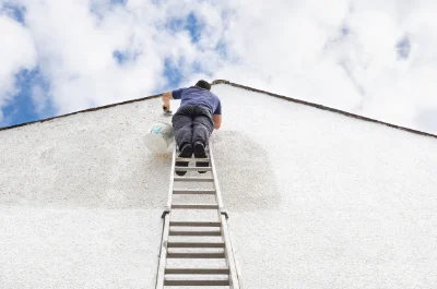 Peinture extérieure à Sauzon — façades et ravalement